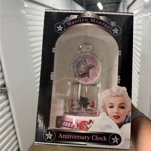 Marilyn Monroe Anniversary Clock